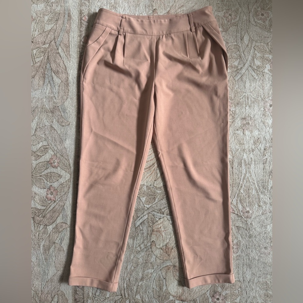 Darling Rose Ankle Cropped Pleated Trouser